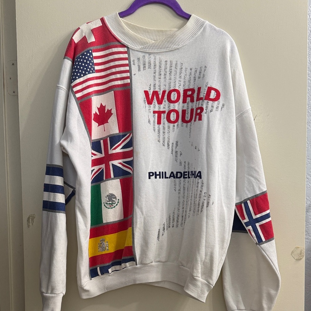 Global Flag Print Crewneck Sweater - White
